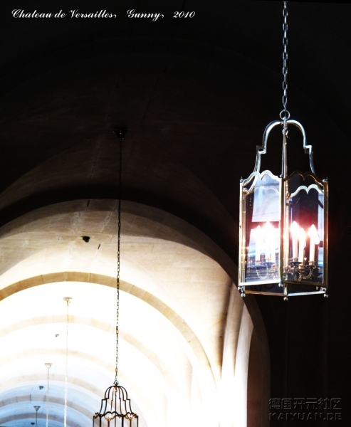 凡尔赛宫走廊上的烛灯