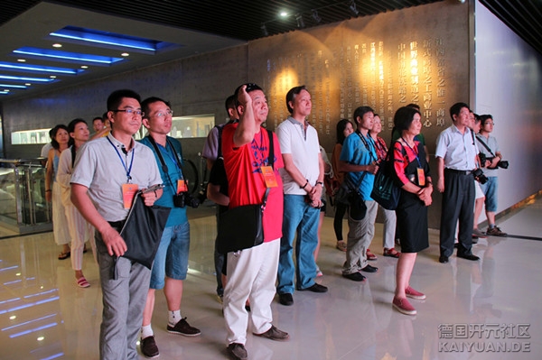29日，来自世界五大洲19个国家和地区的36家海外华文媒体的老总、编辑、记者来到九江市.jpg