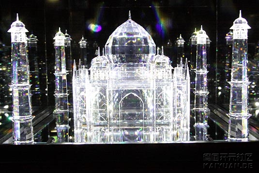 exhibit-swarovski-kristallwelten-museum-wattens-austria-3.jpg